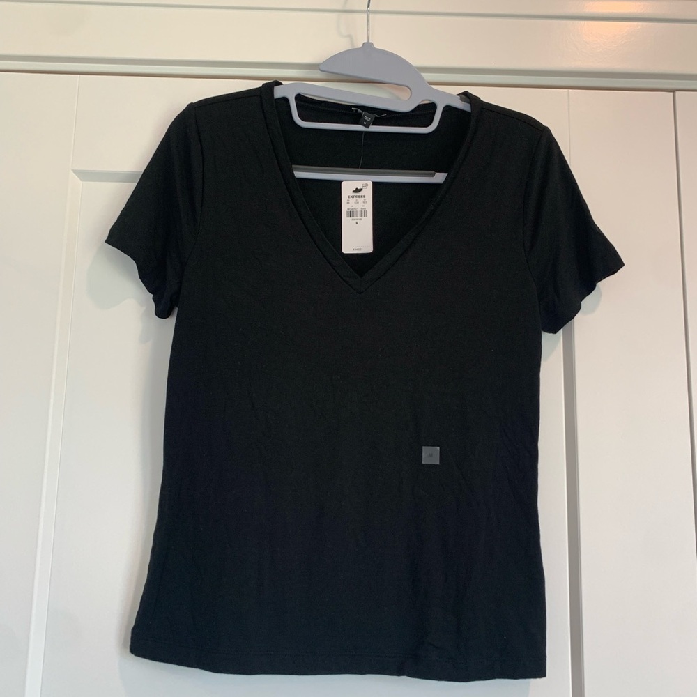 NWT Express Fitted Black Short Sleeve Vneck